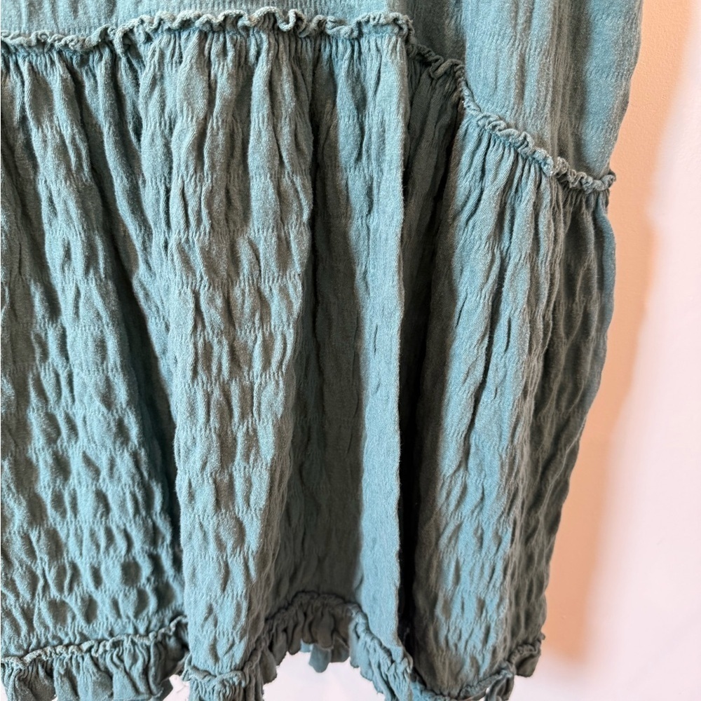 Urban Outfitters Green Flutter Sleeve Blouse - Picture 3 of 6